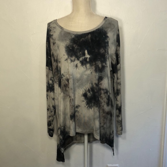Entro Small Black Gray tie dye with Fringe along back oversized - Picture 2 of 8